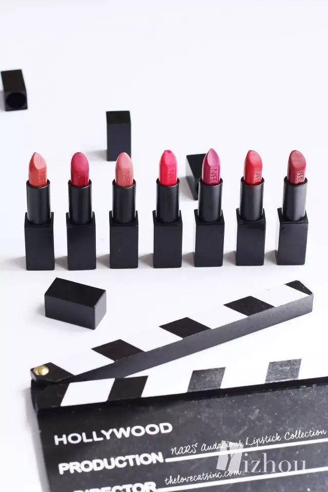 现在的美妆品的名字太太太太少儿不宜了，“一丝不挂”、“事后清晨”、Sex-Proof……