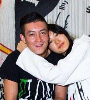 缁村瘑澶х闈㈣瘯妯＄壒,缁村瘑澶х绉诲笀涓婃捣