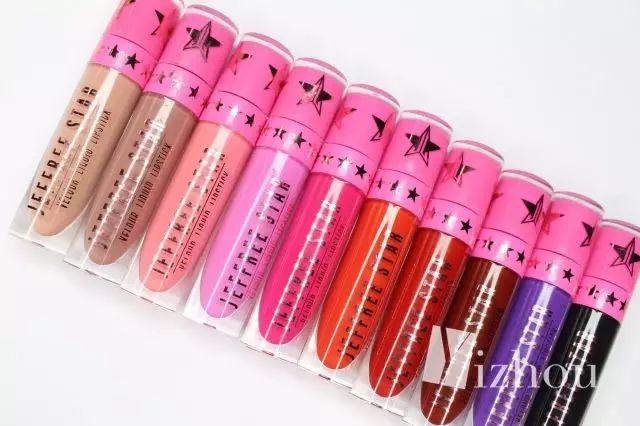 现在的美妆品的名字太太太太少儿不宜了，“一丝不挂”、“事后清晨”、Sex-Proof……