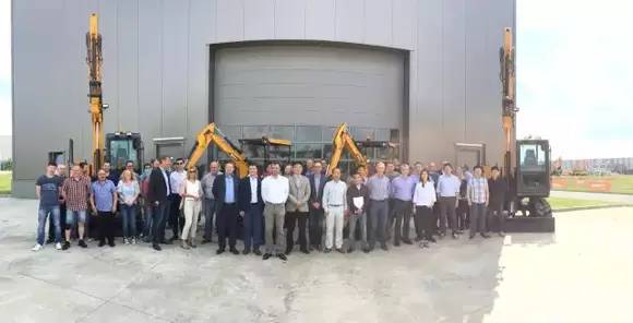 不花一分钱就能够带走的车,2万元三一挖机