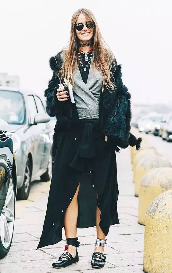 每日星范|林志玲让她健步如飞的芭蕾鞋，不只杨幂喜欢，连奥黛丽赫本也被圈粉啦！