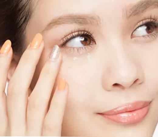 这些护肤的错误不要犯太伤皮肤,护肤误区要避开难怪皮肤越来越差