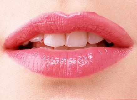 纹完唇后唇色青紫什么原因,气滞血瘀唇色青紫吃什么药