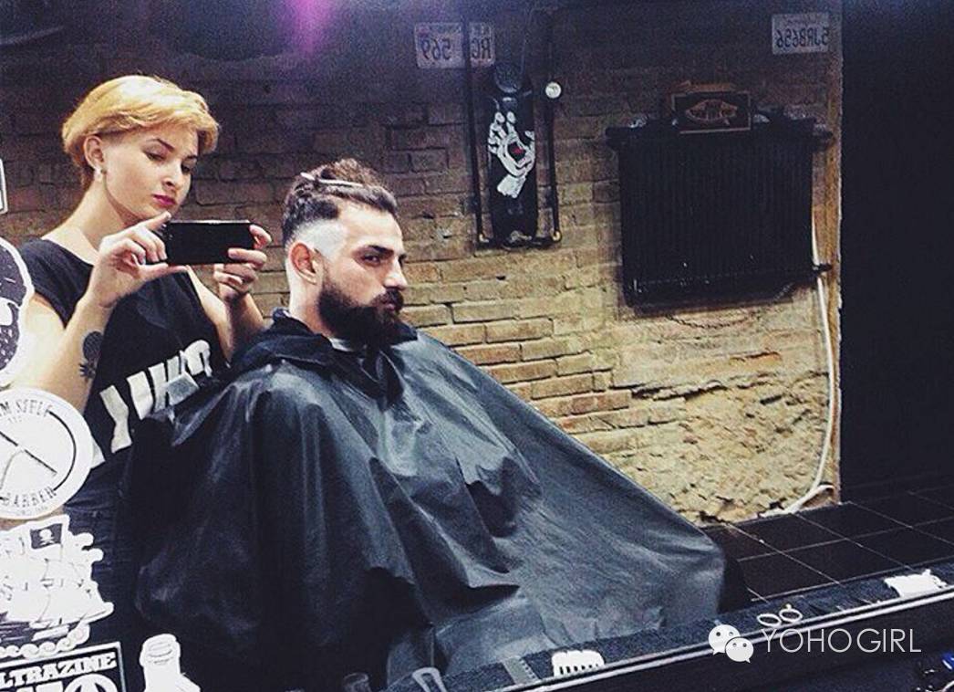 男生爱得要死的美式理发也是女生潮流，不过女生理发师更酷！