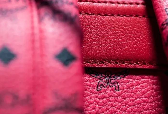 剁手好物分享,新款mcm双肩包樱花粉