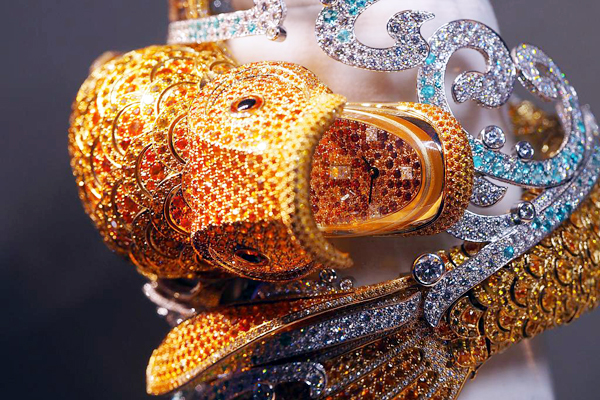 表就表吧，这些时装表非要自称宝宝