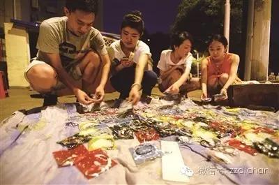 探店|被微商绑架的朋友圈