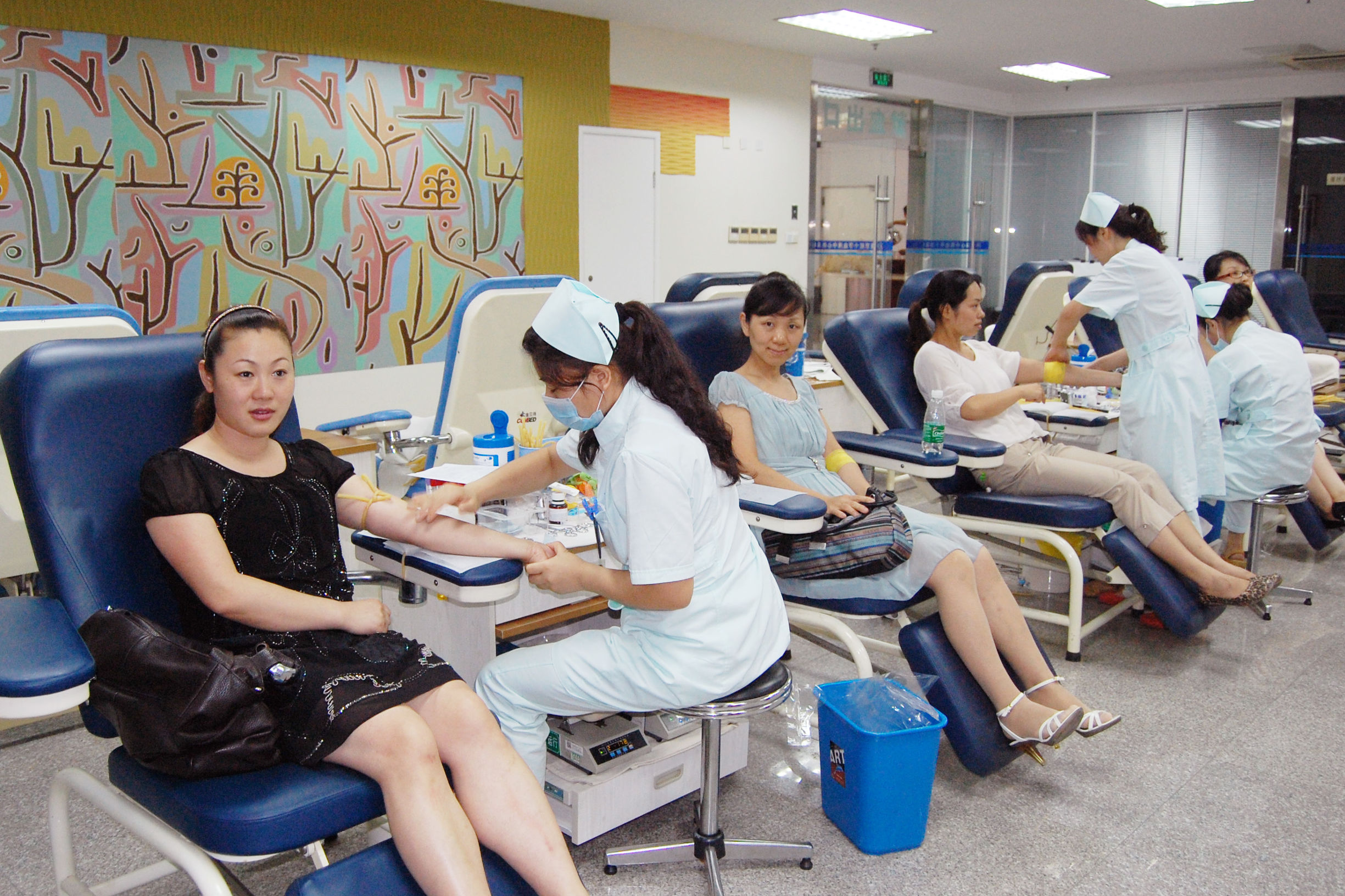 上海哪里买的到国产的人血白蛋白,进口的人血白蛋白便宜