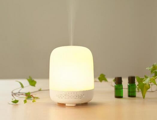 精油的正确使用视频,玫瑰精油的功效与功能及使用方法