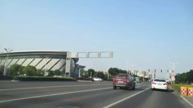 鍗氶泤鐭宠僵,鍗氶泤杞╁灞辩煶
