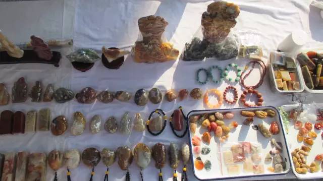 鍗氶泤鐭宠僵,鍗氶泤杞╁灞辩煶