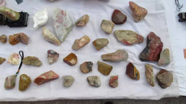 鍗氶泤鐭宠僵,鍗氶泤杞╁灞辩煶