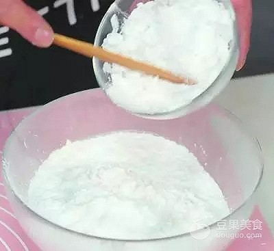 水晶虾饺兔子做法,广东兔型虾饺做法