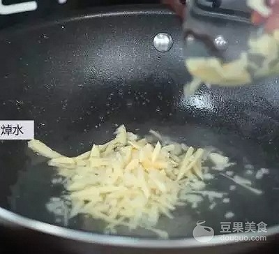 水晶虾饺兔子做法,广东兔型虾饺做法