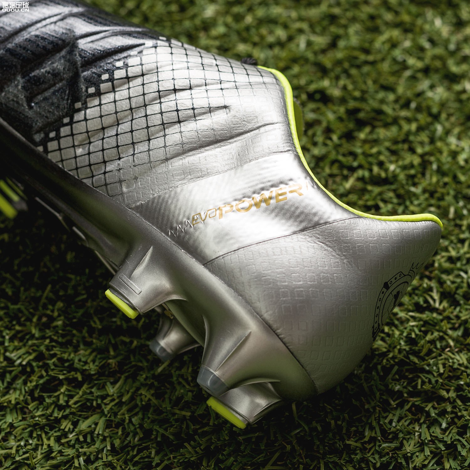 彪马新年限定鞋,彪马slipstream联名鞋子