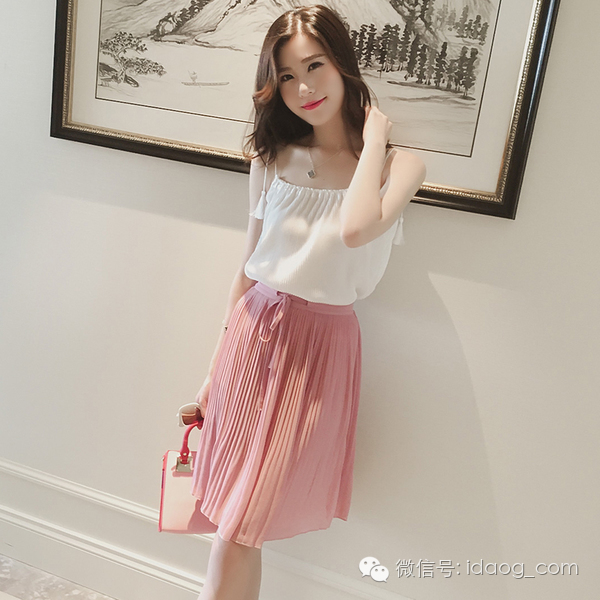 这么美丽的衣服你还在犹豫什么？