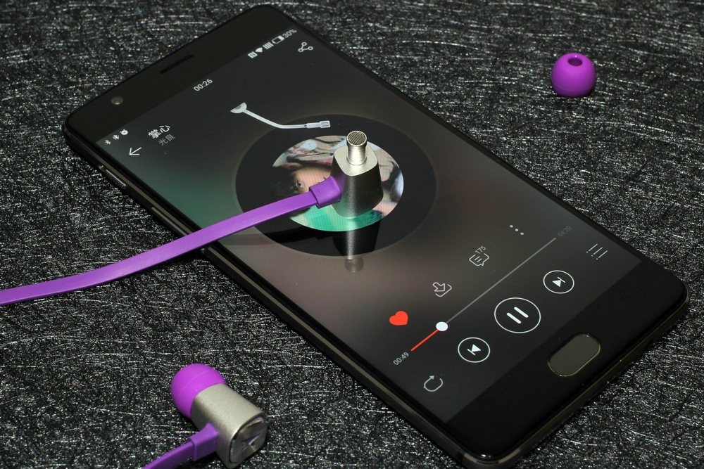 kzsks鏃犵嚎鑰虫満璇勬祴,ksk钃濈墮鑰虫満璇勬祴