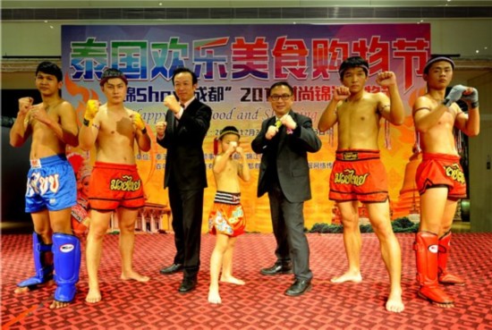 我说：成都是国际购物天堂，你服不？咱从退税讲起...