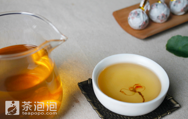 茶味道老班章小龙珠熟茶,小龙珠老白茶