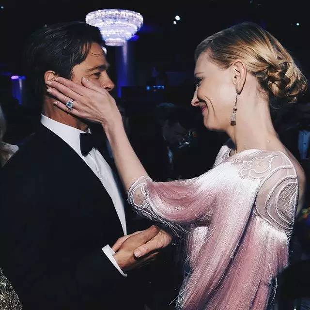 深扒金球奖彩妆（上）2016新鲜货PK经典好卖款