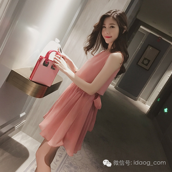 这么美丽的衣服你还在犹豫什么？