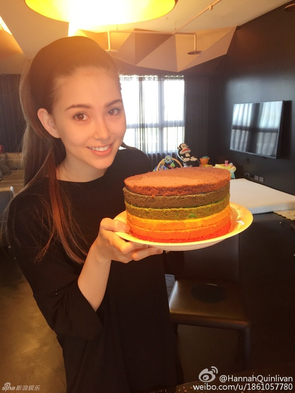 昆凌为女儿庆生,周杰伦昆凌生日蛋糕