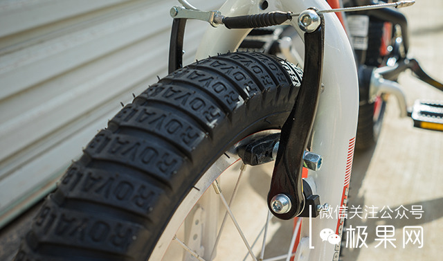 这辆美亚销量第一的童车，孩子骑上想摔跤都难