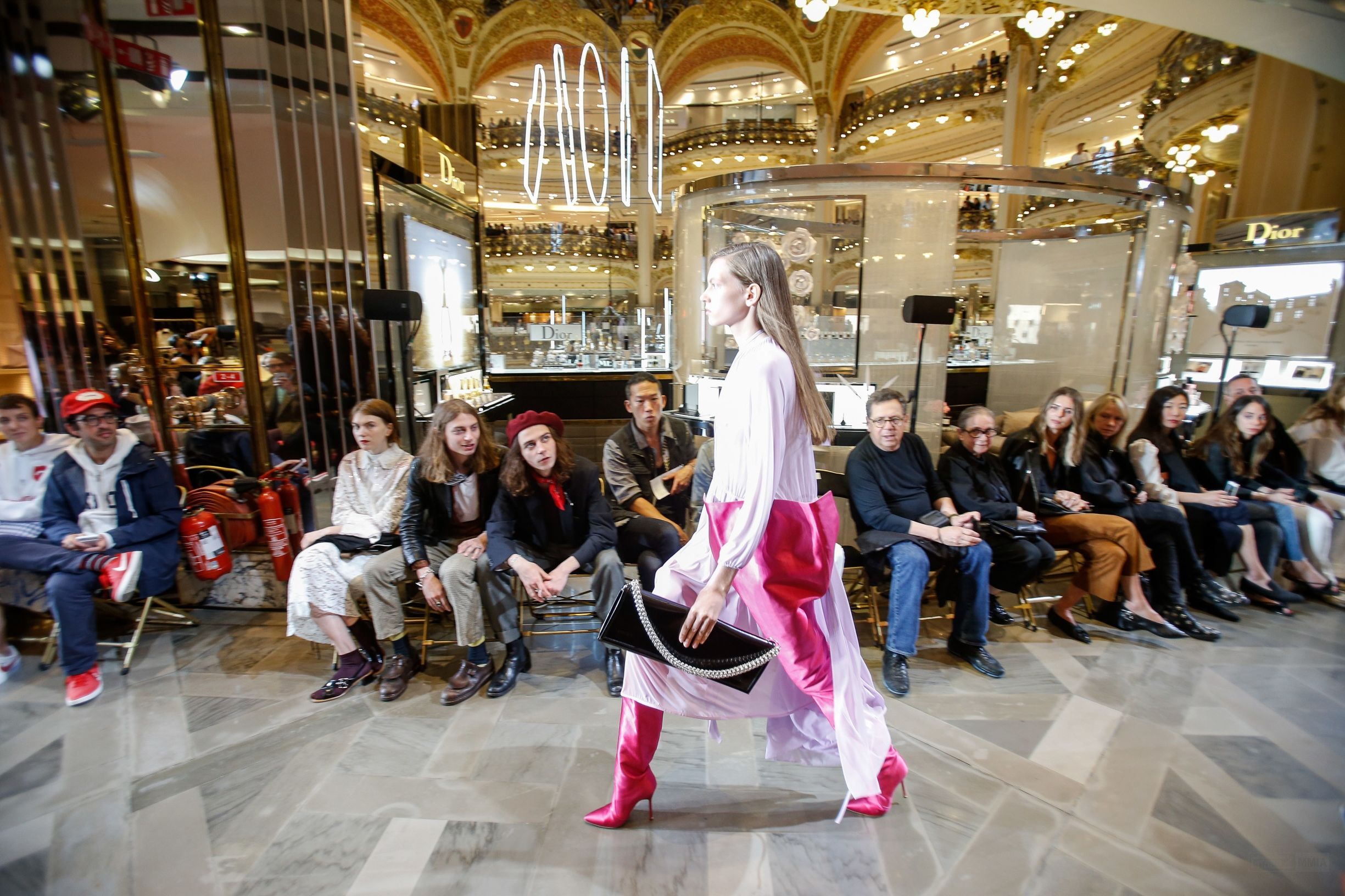 vetements2022秋冬高级,男装高定vetements