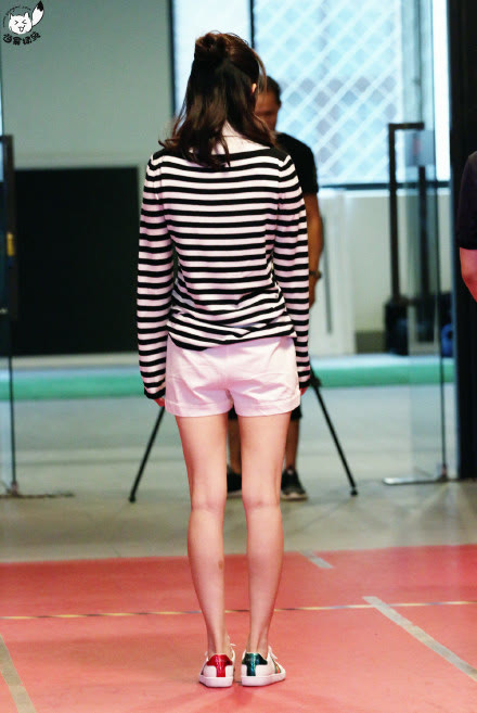 杨幂周一见！最会穿衣的女神*服私**都不过500元