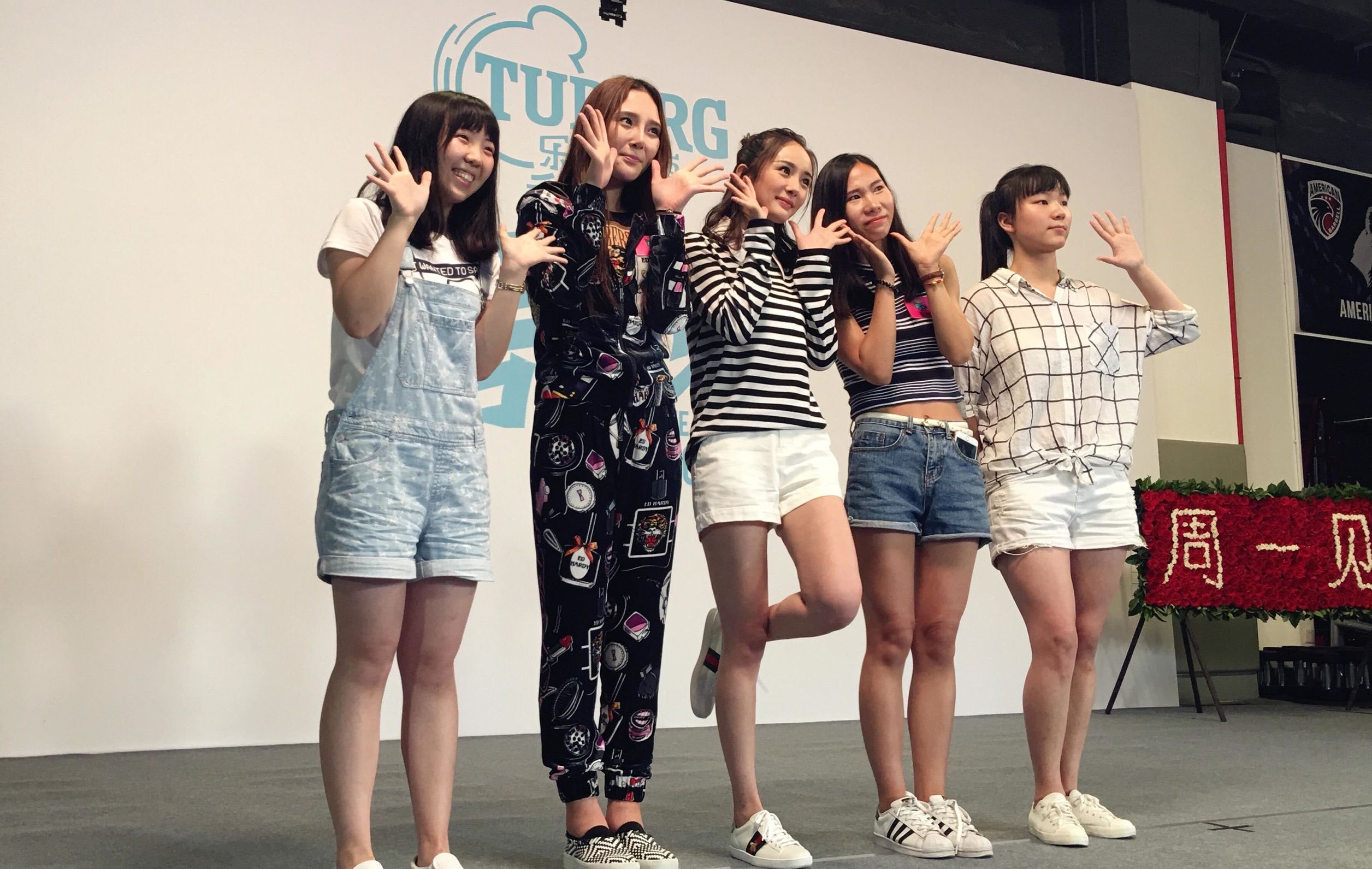 杨幂周一见！最会穿衣的女神*服私**都不过500元