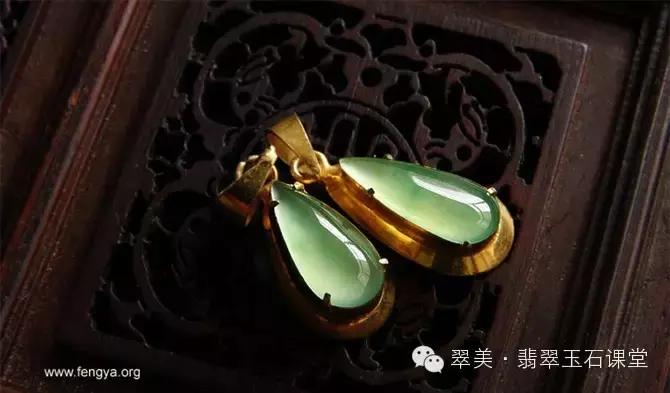 绿色翡翠和红色翡翠一起镶嵌,翡翠镶嵌垫底色和不垫底的区别