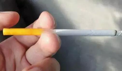 抽细烟和粗烟哪个危害大,吸细烟和粗烟哪个危害大