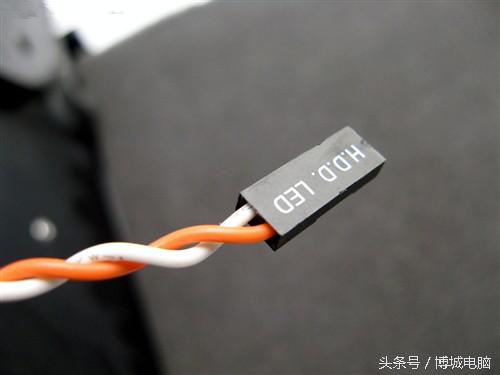 diy电脑主机你必须要知道主板跳线,分享接电脑主板跳线的小技巧
