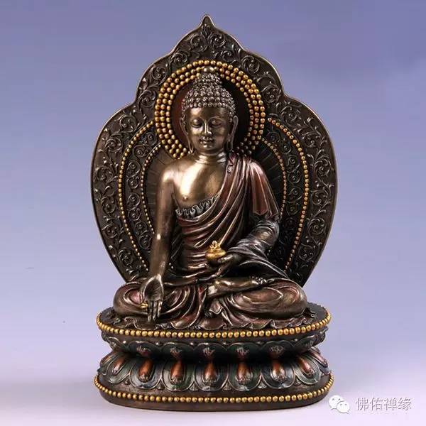 佛和观音菩萨画像如何摆放,如何分辨佛菩萨圣像