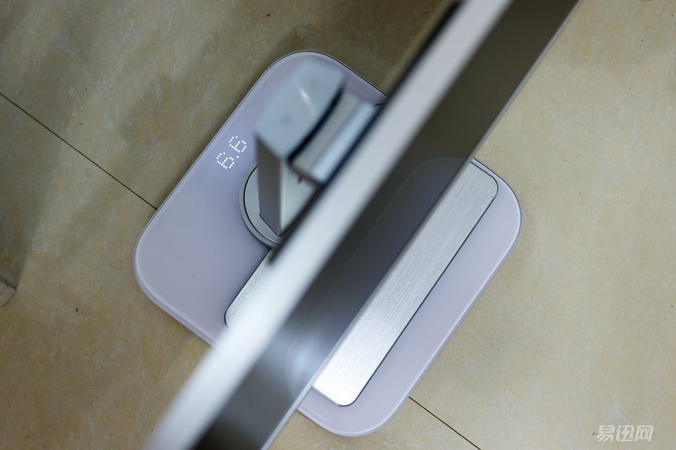 外壳和显示效果一样都是硬货——ZEOLS241显示器评测