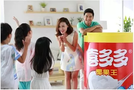 明星夫妻CP一起打的广告，威力究竟有多大？