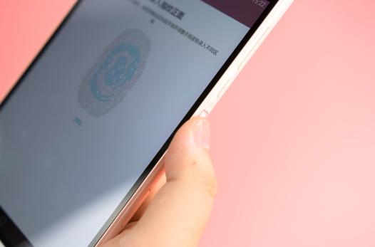 开箱华为m2青春版,水晶粉开箱