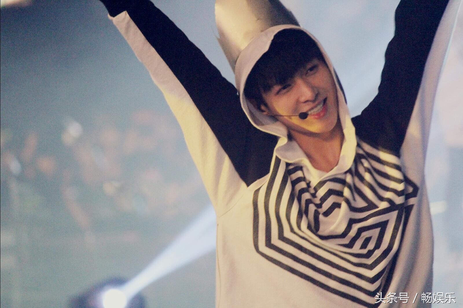 张艺兴告捷背后的努力,张艺兴努力就一定会有努力的结果