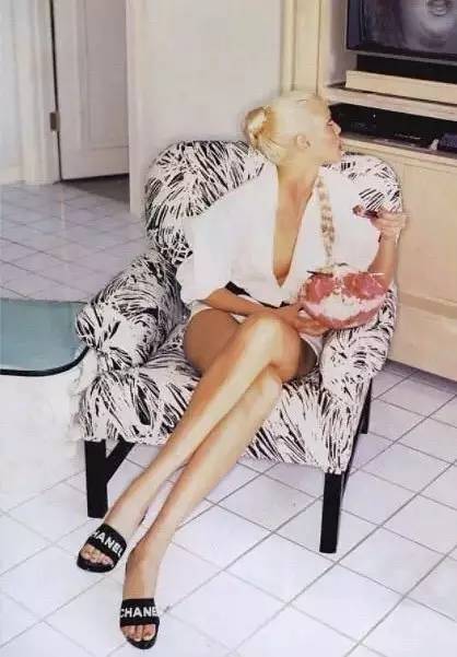 刘雯百丽同款凉鞋,刘雯凉鞋推荐