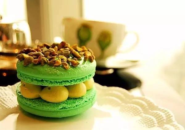 马卡龙蓝色法式,法式马卡龙和意式马卡龙的差别