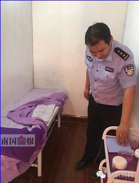 美容师给客人做排毒吗,美容院给顾客抹辣椒油