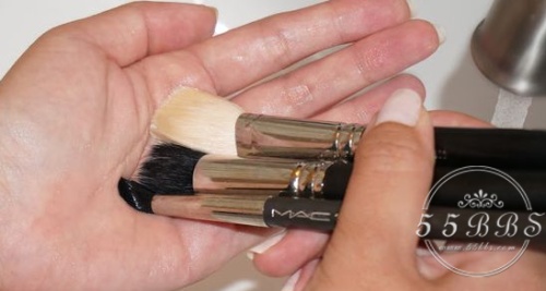 跟粉扑差不多的化妆刷,区别各种化妆刷