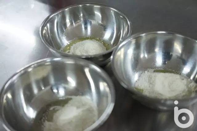 超级主厨|拿着这份甜品问了10个路人，居然没人猜到它是马卡龙