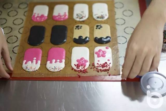 超级主厨|拿着这份甜品问了10个路人，居然没人猜到它是马卡龙