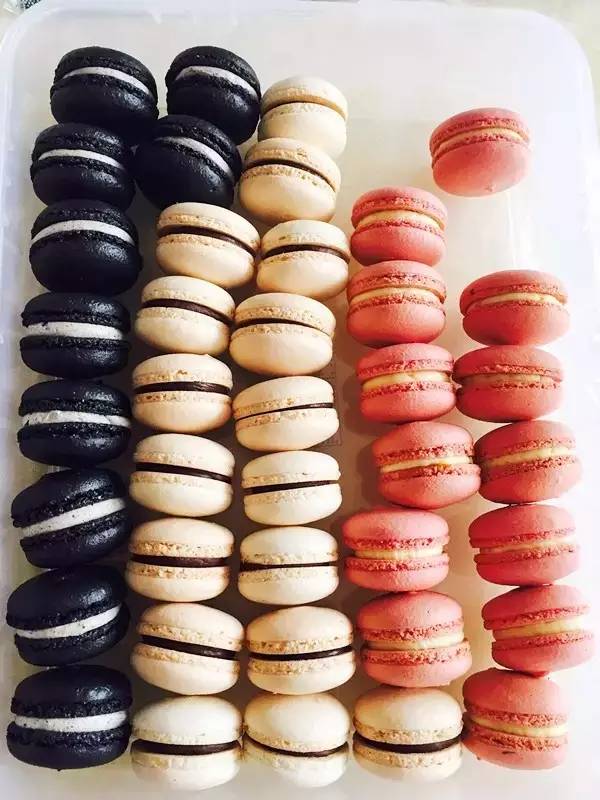 超级主厨|拿着这份甜品问了10个路人，居然没人猜到它是马卡龙