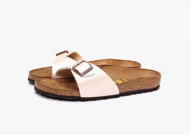 刘雯百丽同款凉鞋,刘雯凉鞋推荐