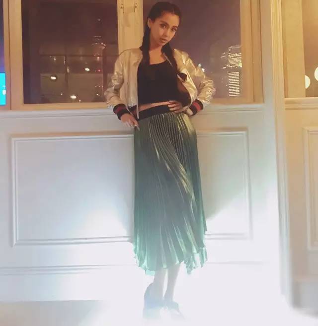 刘雯百丽同款凉鞋,刘雯凉鞋推荐