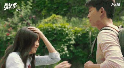 想看《打架吧鬼神》消暑结果被秀一脸，接吻能恢复记忆是什么鬼