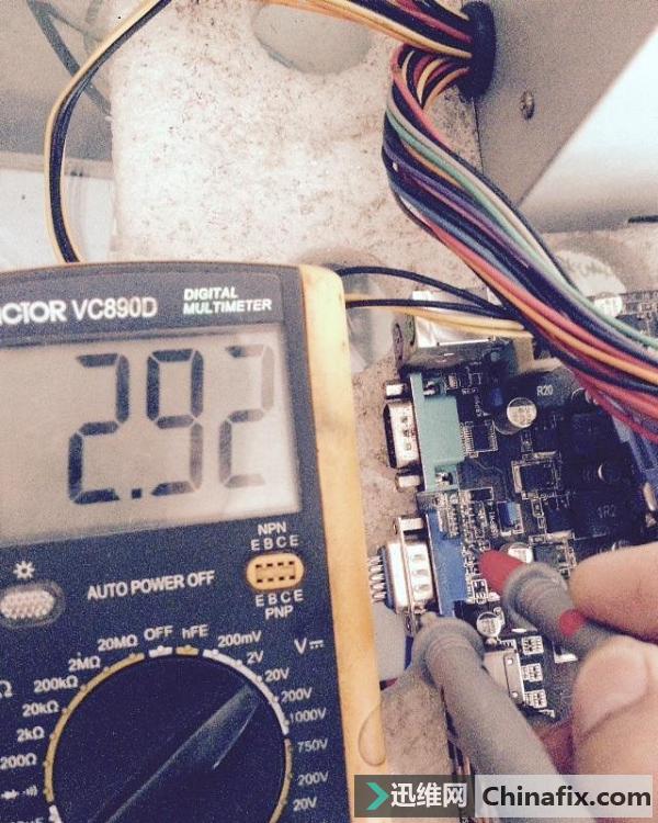 华硕主板一长三短显示器不亮,华硕主板线路怎么插显示器不会亮