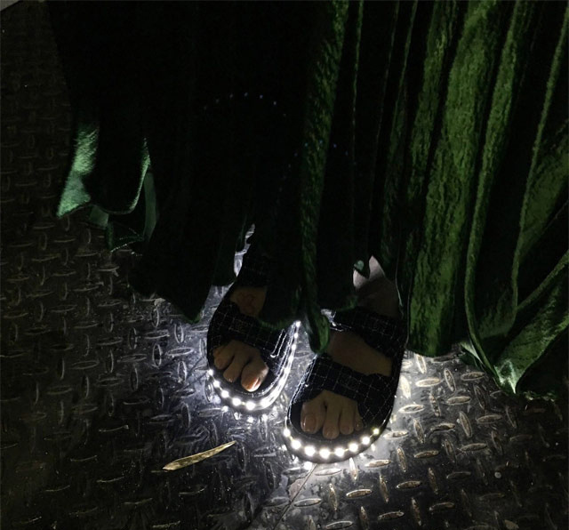 刘雯百丽同款凉鞋,刘雯凉鞋推荐